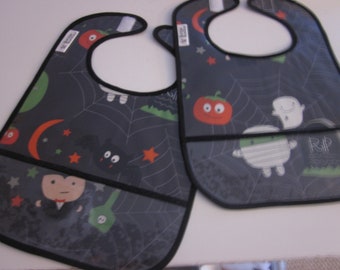 WATERPROOF WIPEABLE Baby or Toddler Plastic Coated Bib with Pocket