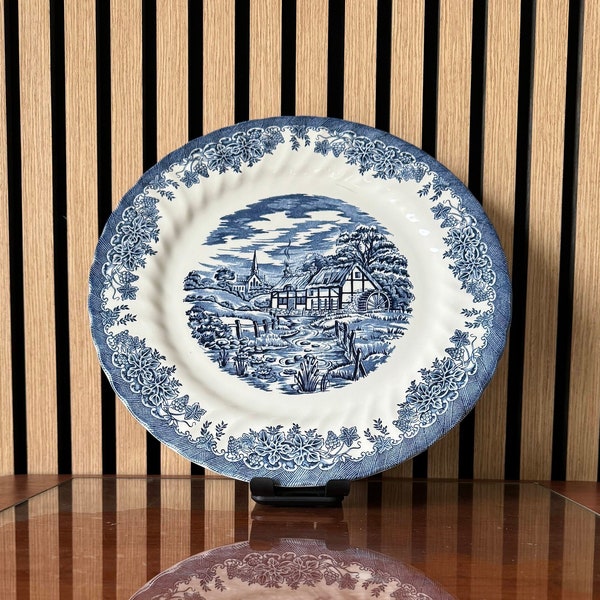 Grande assiette décor bleu, Fine English tableware, Churchill. Porcelaine d'Angleterre. Vintage année 1950