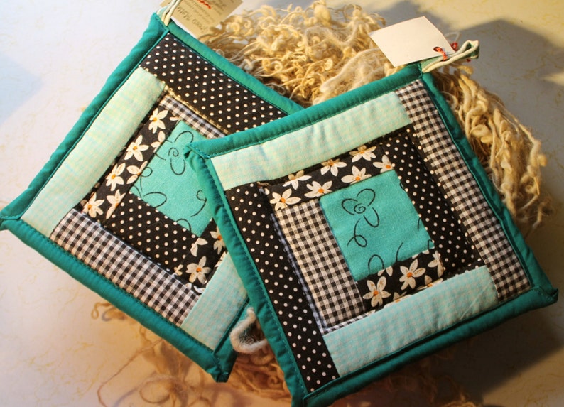 Handmade upcycled Hot Pads made off grid Matching pair image 2