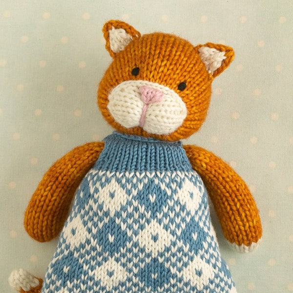 Toy knitting pattern for a cat with a plaid dress (9 inches tall), instant digital download PDF file