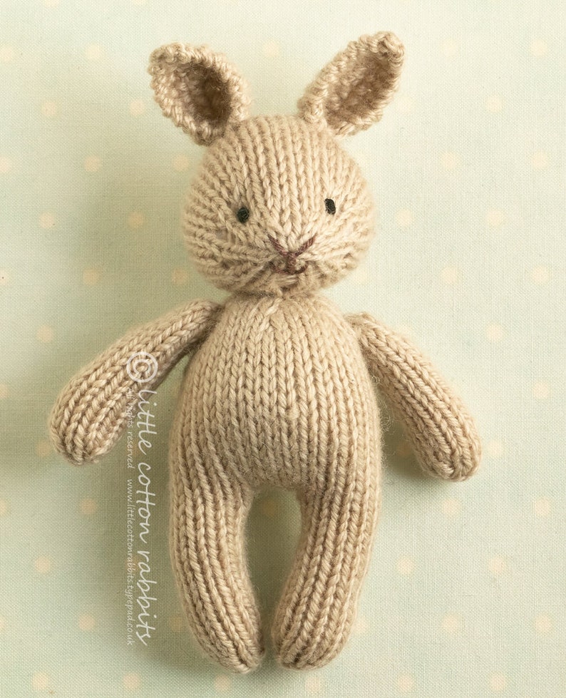 Toy knitting pattern for a mini bunny and bear in a dress and stockings, instant digital download PDF file afbeelding 4