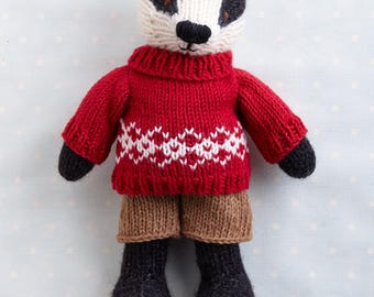 Knitting pattern : Badger in a sweater and shorts  (9 inches tall), instant digital download PDF