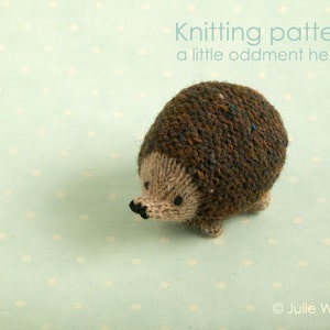 Toy knitting pattern for a little hedgehog, instant digital download PDF file Bild 2