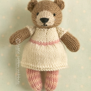 Toy knitting pattern for a mini bunny and bear in a dress and stockings, instant digital download PDF file afbeelding 3
