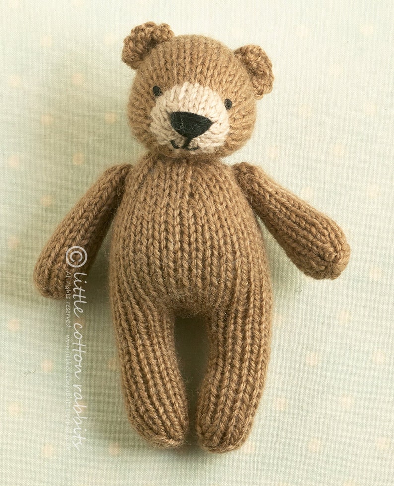 Toy knitting pattern for a mini bunny and bear in a dress and stockings, instant digital download PDF file afbeelding 5