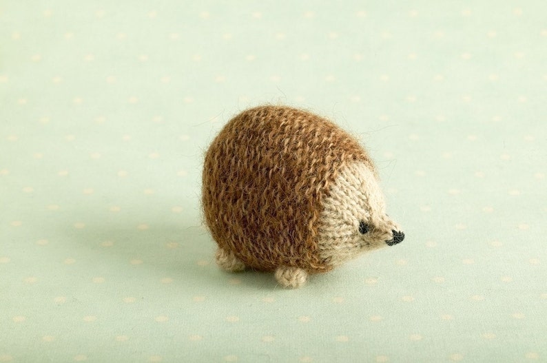 Toy knitting pattern for a little hedgehog, instant digital download PDF file Bild 3