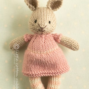 Toy knitting pattern for a mini bunny and bear in a dress and stockings, instant digital download PDF file afbeelding 2