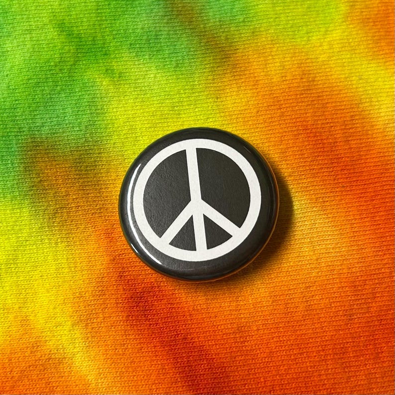 Botón con alfiler con el símbolo de la paz, de 1,25" o 2,25", antibelicista, estilo hippie. imagen 1