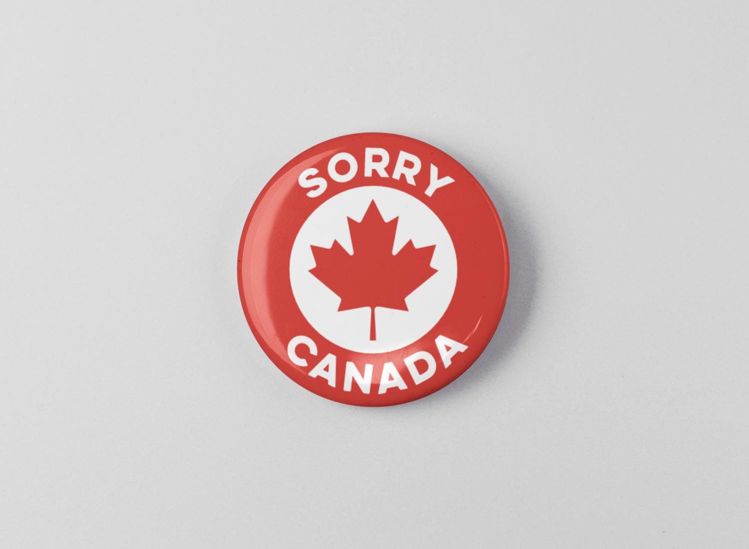 Broche Vintage Drapeau Canada - Fleur, Couronne Et Armoiries - En Très Bon état