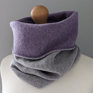 Reversible merino wool snood pale grey and lilac image 8