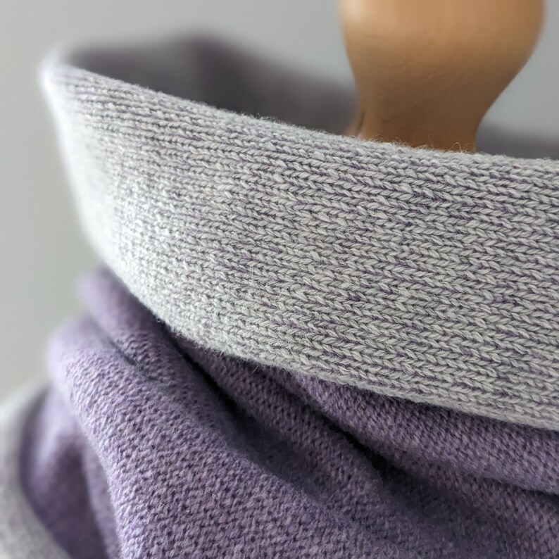 Reversible merino wool snood pale grey and lilac image 2