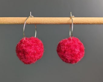 Pom pom earrings red and pink