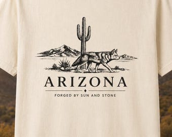 Maglietta con coyote dell'Arizona, maglietta grafica vintage del deserto, maglietta con cactus del sud-ovest, maglietta con animali selvatici e natura.
