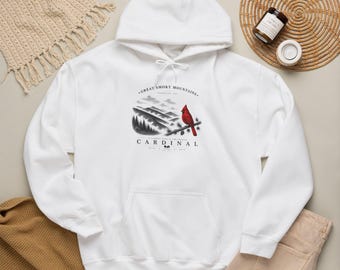 Felpa con cappuccio con scena di montagna cardinale / Design invernale con uccelli rossi