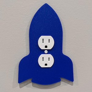 3D Printed Rocket Ship Outlet Cover: Kids Room Decor