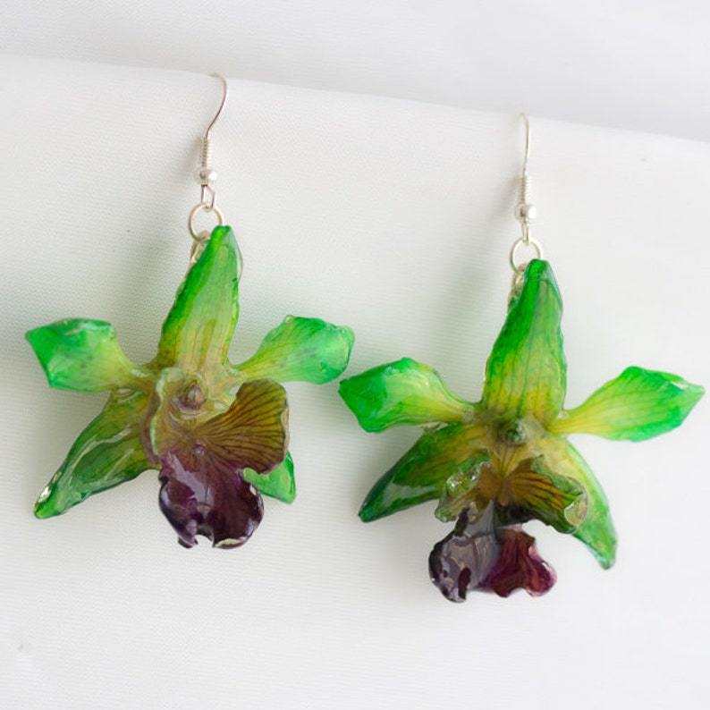 Hanami Orchid Earrings image 2