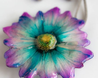 Purple-Blue Chrysanthemum Necklace