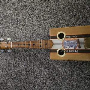 13 3/4 scale length 4 string ukulele