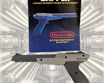 Nintendo NES-005 Original NES Zapper Light Gun Controller w/ Manual