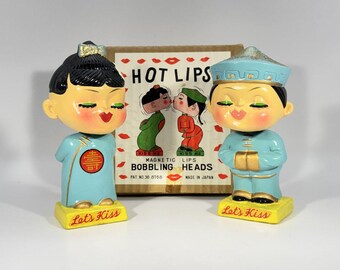 Vintage ‘Hot Lips’ Magnetic Kissing Bobblehead Couple – Japan Mid-Century Nodders w/ Box