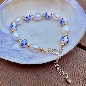 Pulsera Santorini - Diseño de isla griega con cuentas azules y blancas - Verano europeo