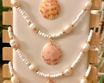 Mari Calico Necklace / Freshwater Pearls w/ Calico Scallop Shell / 18k Gold filled