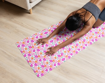 Discover Our Decorative Travel Yoga Mats for Women – The Ultimate Yoga Mat Gift for Meditation, Fitness, and All Your Yoga Needs!