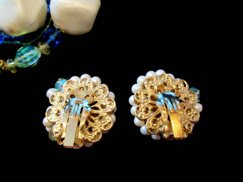 Vintage Peacock Bridal Set Green White Clip on Earrings Blue Pearls Necklace
