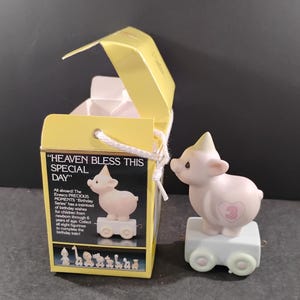 Samuel J. Butcher Baby #15954 Pig &quot;Heaven Bless Your Special Day&quot; Figurine. Year 3 of the Precious Moments Birthday Train Set. Enesco Import