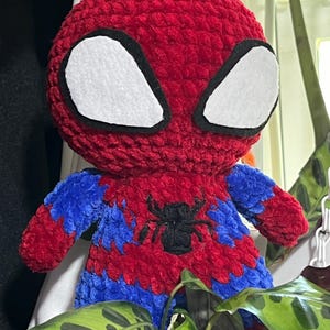 Peluche au crochet Spider-Man