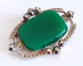 Vintage verde plata declaración broche crisoprasa marcasita en metal plateado gran piedra preciosa estilo Art Déco broche Bijou bisutería 1950s