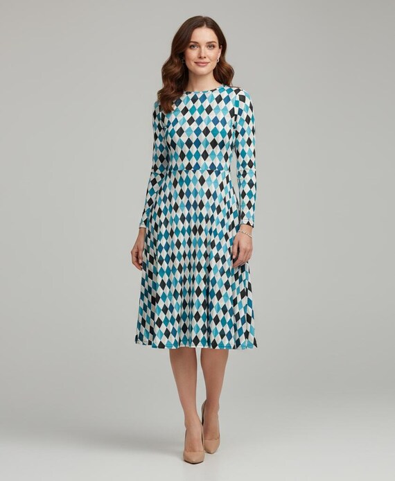 fluted sleeve midi dress Yumi Green Fitted Midi Dress With Flute Sleeves