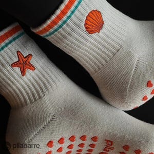 Seashell Grip Socks