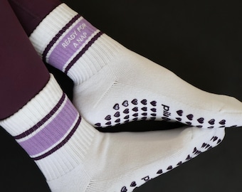 Calcetines antideslizantes para pilates, rayas lavanda, agarres en forma de corazón, mezcla de algodón, ropa de descanso.
