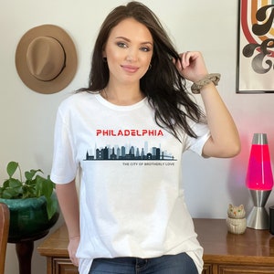 Philadelphia Skyline T-Shirt - &#39;The City of Brotherly Love&#39; Graphic Tee