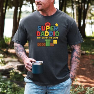 Super Daddio Unisex T-shirt, Best Dad in the Game Gamer Shirt, Gaming Dad Tee, Father&#39;s Day Gift, Dad Birthday Present