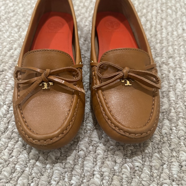 Tory Burch Driver loafer size 5us women