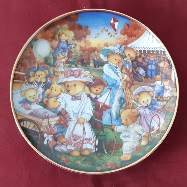 Vintage Carl Lawson, Teddy Bear Picnic Decorative Plate, Limited Edition, Franklin Mint Heirloom Recommendation Limited Edition