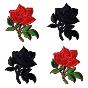 Puede incluir: Cuatro parches de rosas bordadas. Dos son rojas con hojas verdes y dos son negras. Cada parche presenta una flor de rosa y hojas detalladas, adecuados para la decoración de telas o proyectos de manualidades.