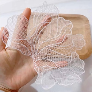 Apliques de encaje bordados con flores: Motivos para vestidos en blanco y negro (5 piezas)