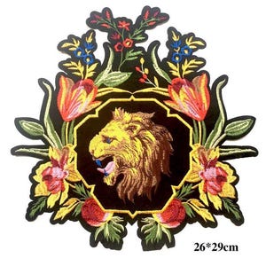 Vintage Lion Embroidered Applique: Floral Garment Patch (26x29cm)