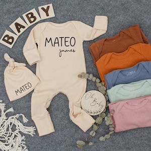 Personalized Modern First and Middle Name Baby Bodysuit and Hat Set, Custom Ribbed Newborn, Coming Home Outfit, pregnancy announcement