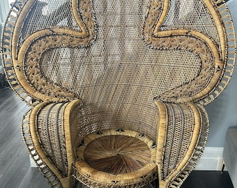 King Cobra Peacock Chair Vintage Mid Century 1970s Boho Chic Rattan