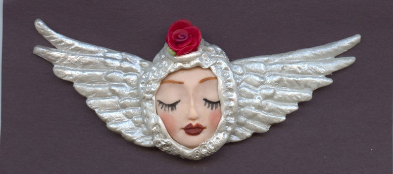 Visage d'ange chair en polymère avec ailes en nacre métallique 2 x 4 1/2 po A44 image 1