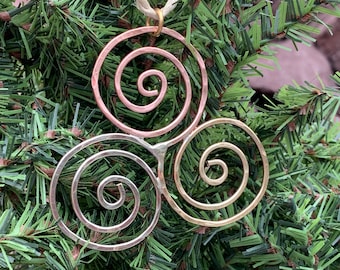 Triskelion Ornament, Tri-Color Triple Spiral