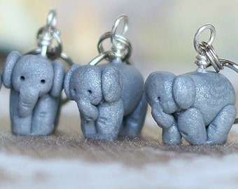 Elephant Stitch Markers herd of 4 Miniature Polymer Clay Sculpted Africa Animal Knit, Crochet Accessories Pachyderm