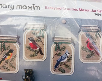 New Mary Maxim Plastic Canvas Needlepoint Kit Backyard Beauties