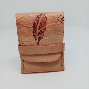 Cartera de bolsillo con tarjetero de cuero cosida a mano Diseño de plumas