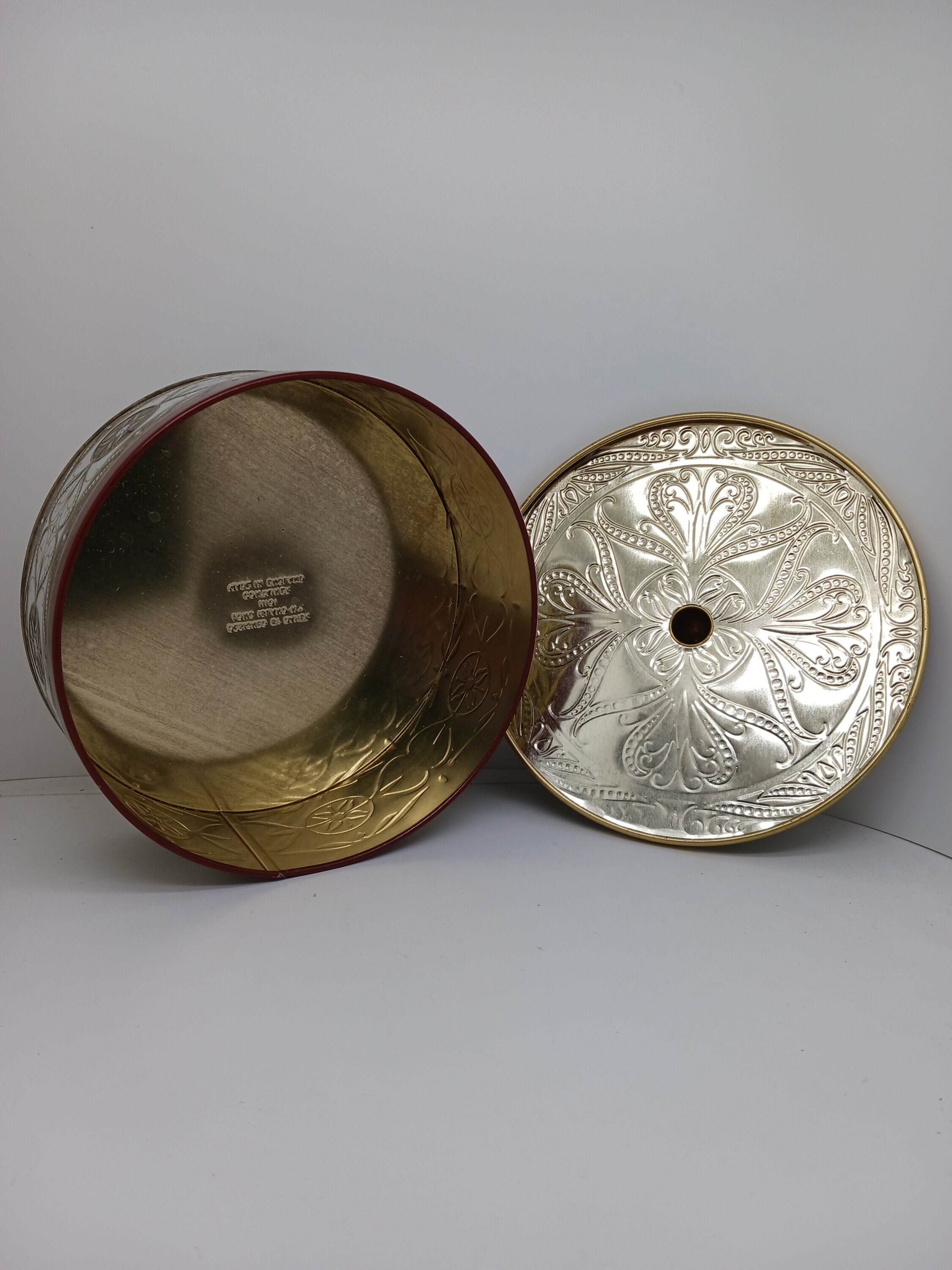 Vintage Decorative Round Tin Designed by Damer Made in England