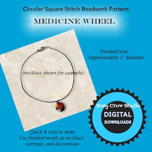 Può includere: Un modello digitale di perline per un disegno a Ruota di Medicina. L'immagine mostra una collana con un motivo finito, di circa 2,5 cm di diametro, come esempio. Il testo dice che è facile e veloce da realizzare, utilizzabile come collana, orecchini o decorazioni.